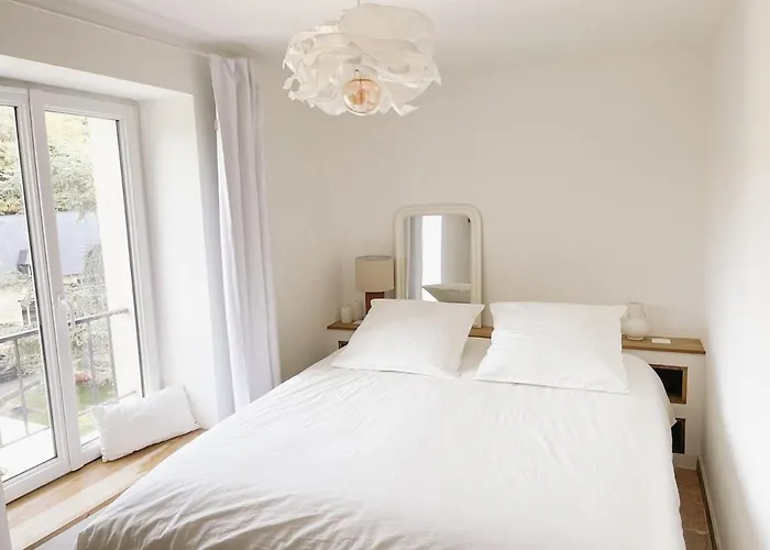 Les Voiles Blanches - Dans Un Chateau Apartmán